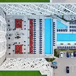 Appartamento Royal In Infinity Pool & Năvodari