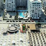 Royal In Infinity Pool & * Năvodari