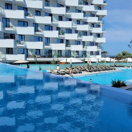 Royal - Infinity Pool & 아파트 Năvodari