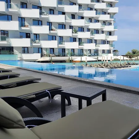 Royal - Infinity Pool &