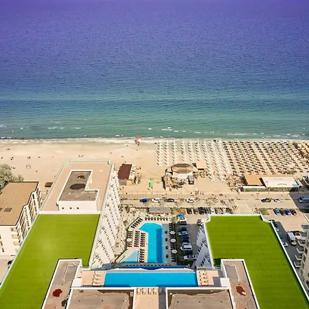 Royal In Infinity Pool &