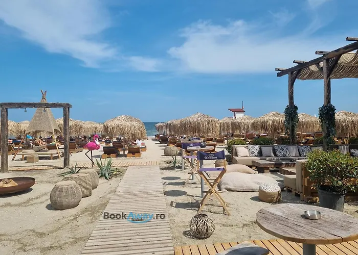 Royal - Infinity Pool & *