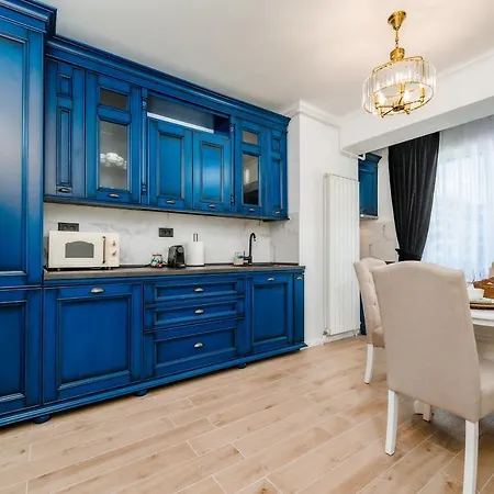 Royal - Infinity Pool & Lägenhet